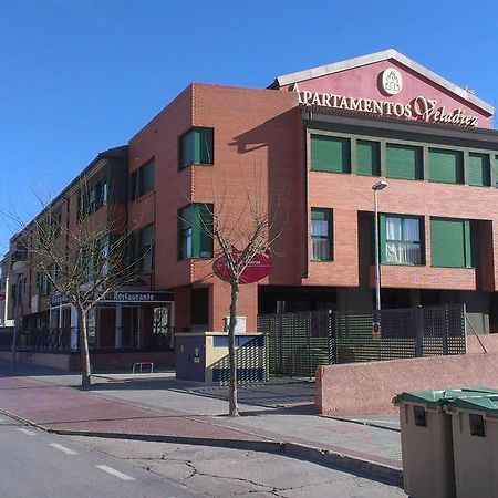 Apartamentos Turisticos Veladiez La Lastrilla Ngoại thất bức ảnh