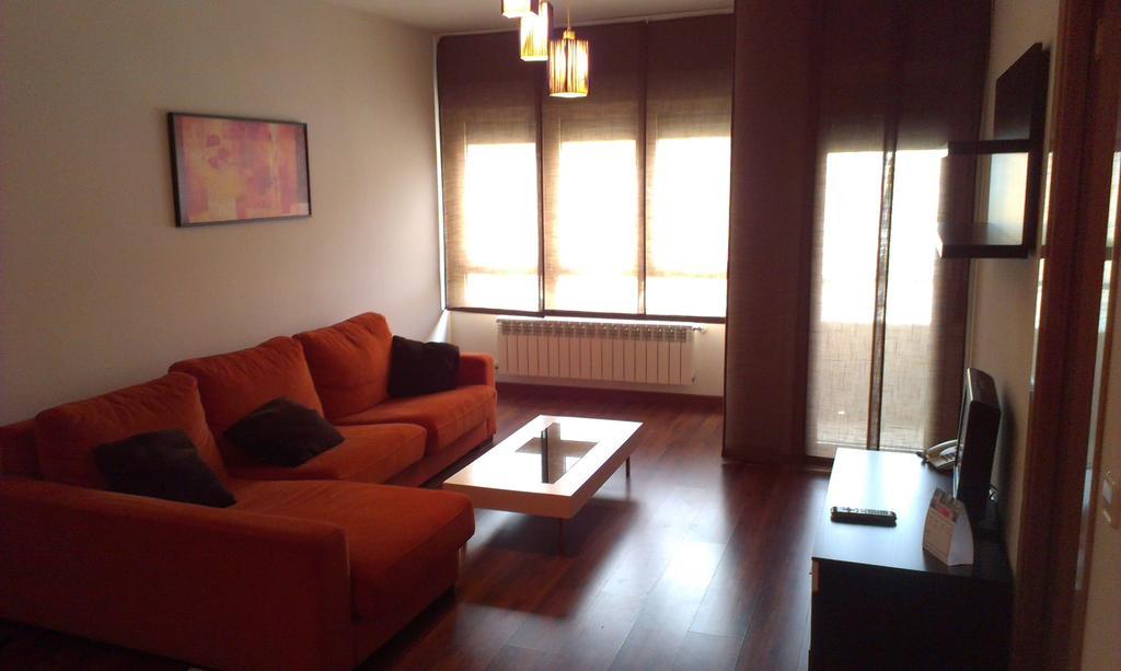 Apartamentos Turisticos Veladiez La Lastrilla Phòng bức ảnh