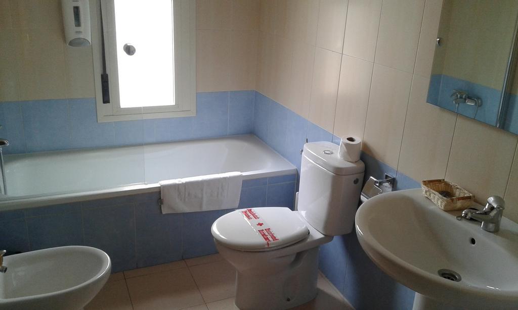 Apartamentos Turisticos Veladiez La Lastrilla Phòng bức ảnh